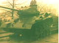 Panzer vom Panzerdenkmal wird 1989 verladen